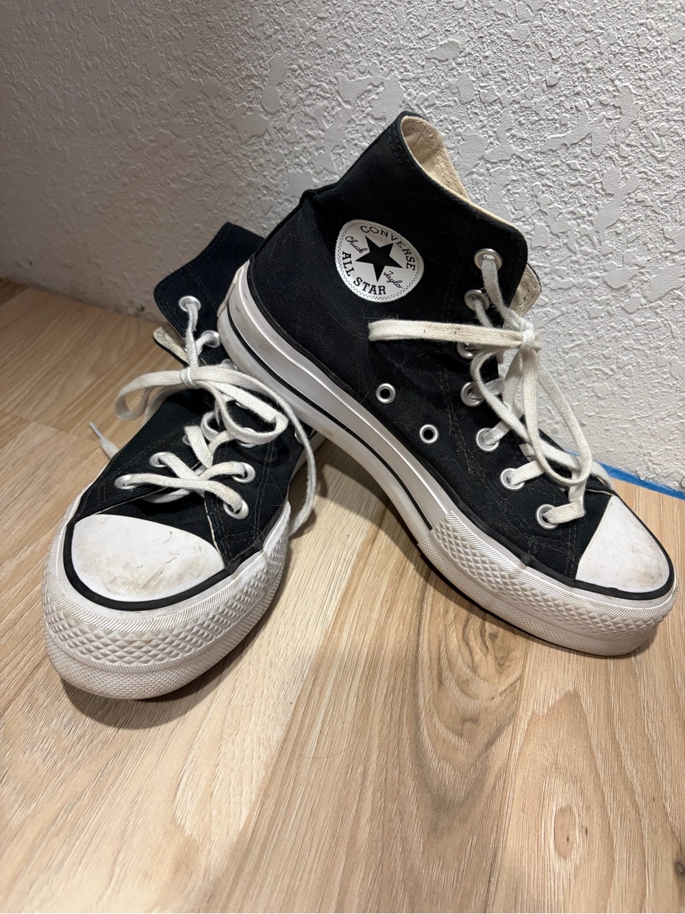 Converse Chuck Taylor All Star High Top Sneakers - Black